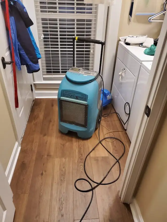 Commercial dehumidifier deployed for Crawl Space Restoration in Mountlake Terrace